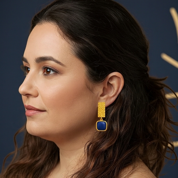 ποΈGold Plated Hammered Geometric Earrings with Lapis Lazuli Genuine Stone β¨ - Picture 3 of 11